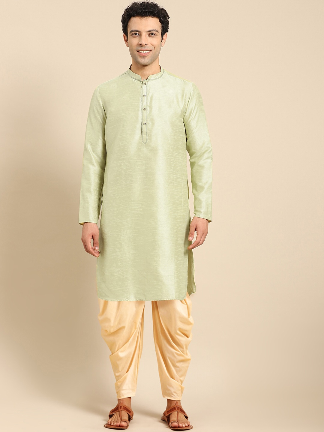 

Amodh by Kisah Men Green Kurta with Dhoti Pants