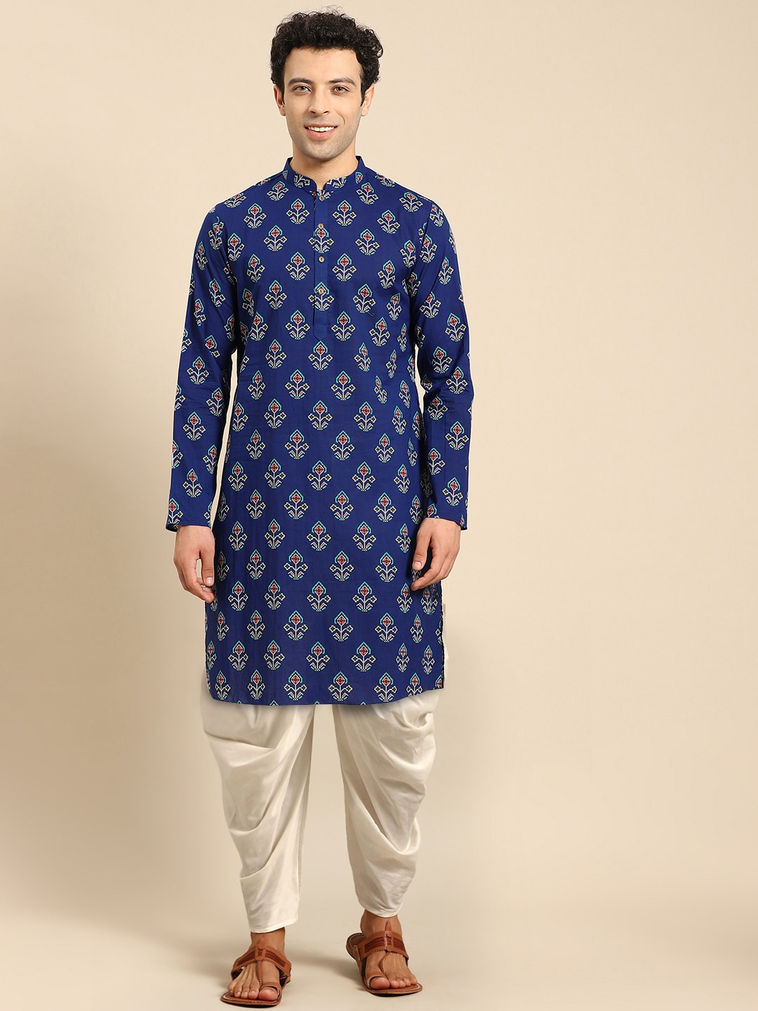 

Amodh by Kisah Men Blue Ethnic Motifs Printed Kurta with Dhoti Pants