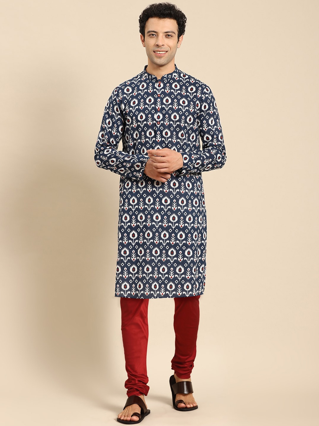 

Amodh by Kisah Men Blue Ethnic Motifs Printed Kurta with Churidar