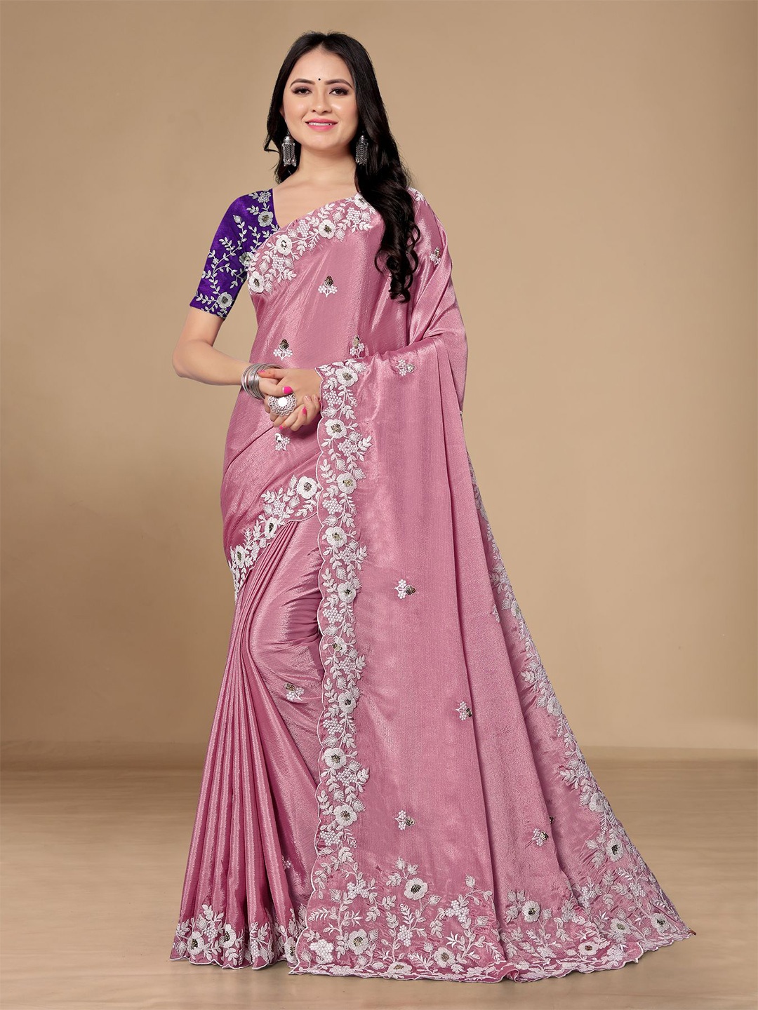 

VAIRAGEE Rose & Silver-Toned Floral Embroidered Saree