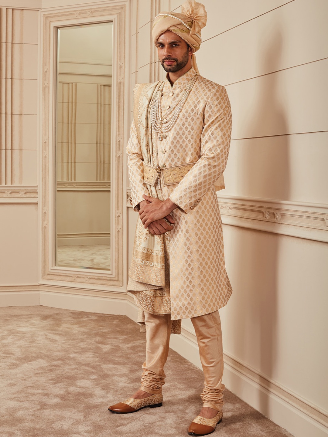 

Tasva Men Gold-Colored Woven-Design Brocade Sherwani Set