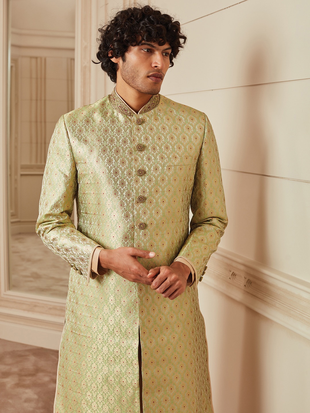 

Tasva Men Zardozi Collar & Button All Over Embroidered Sherwani, Green