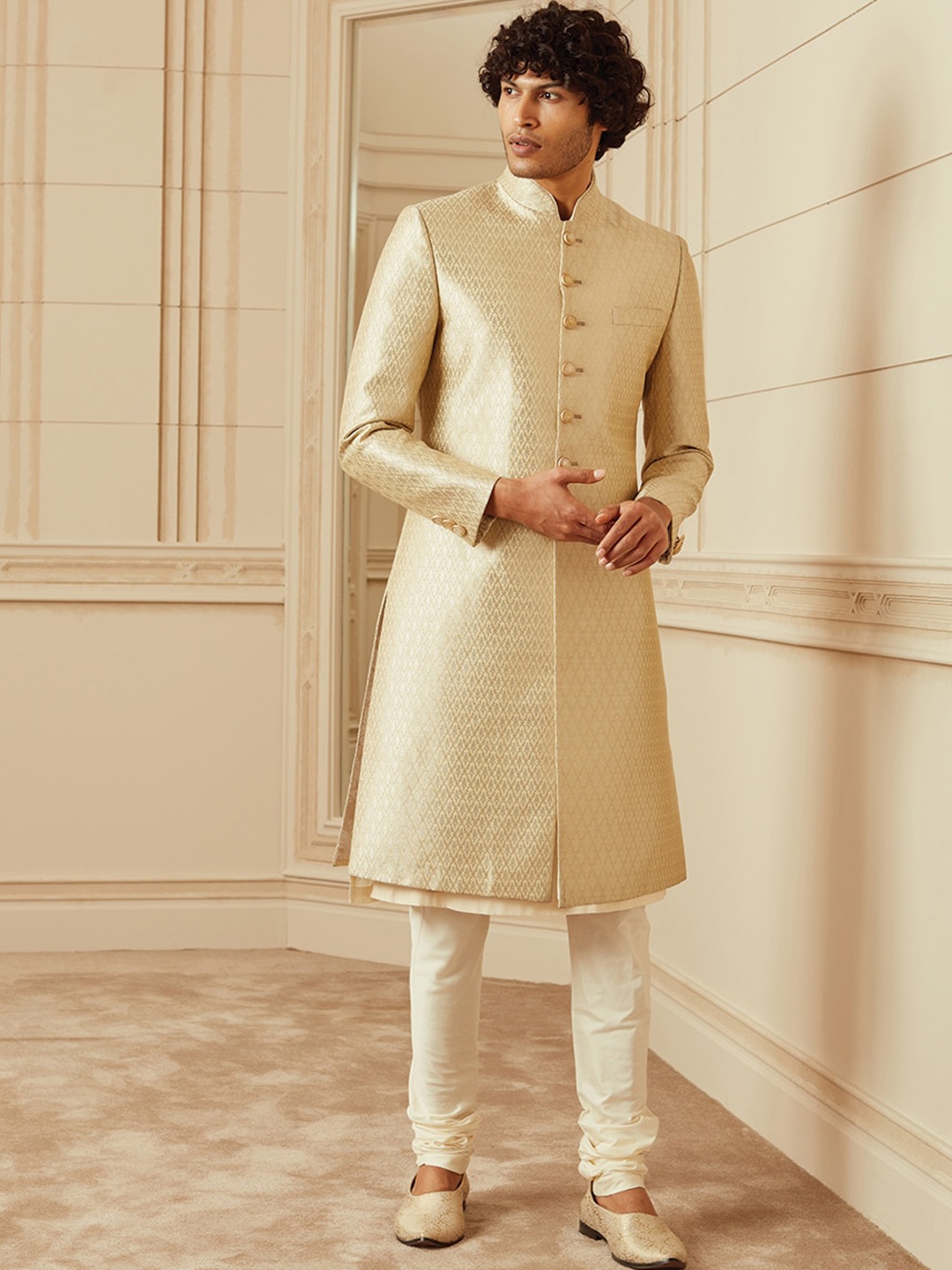 

Tasva Men Zari Brocade Sherwani, Gold