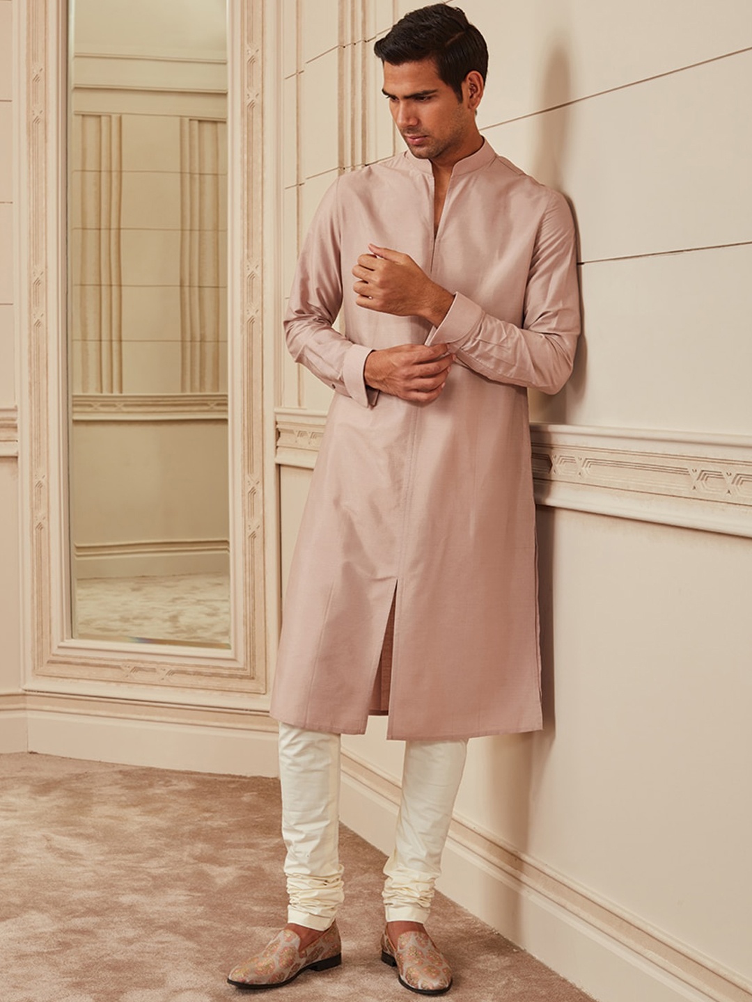 

Tasva Men Open Collared Kurta, Mauve