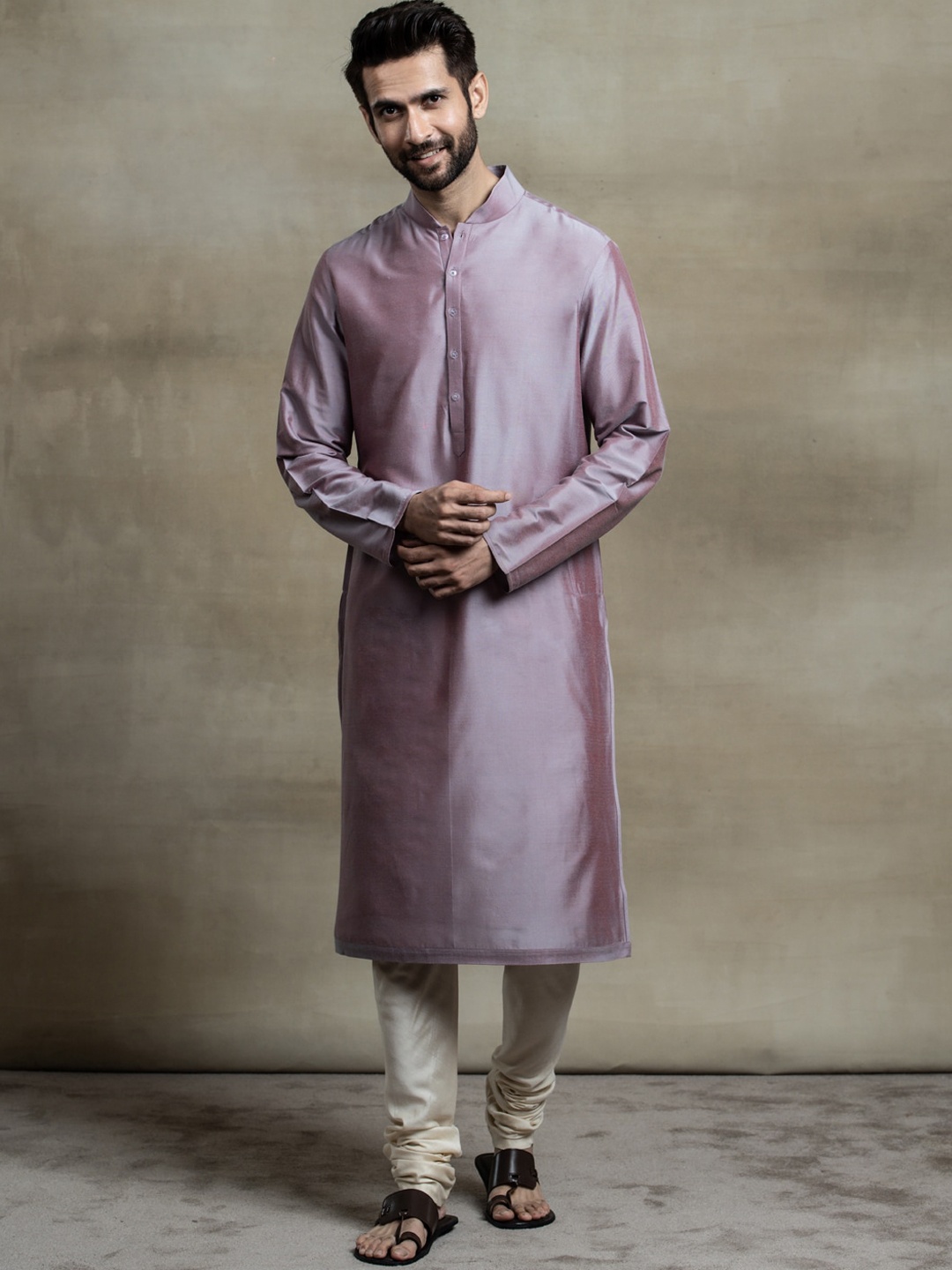 

Tasva Men Purple Solid Zero Point Collar Straight Kurta