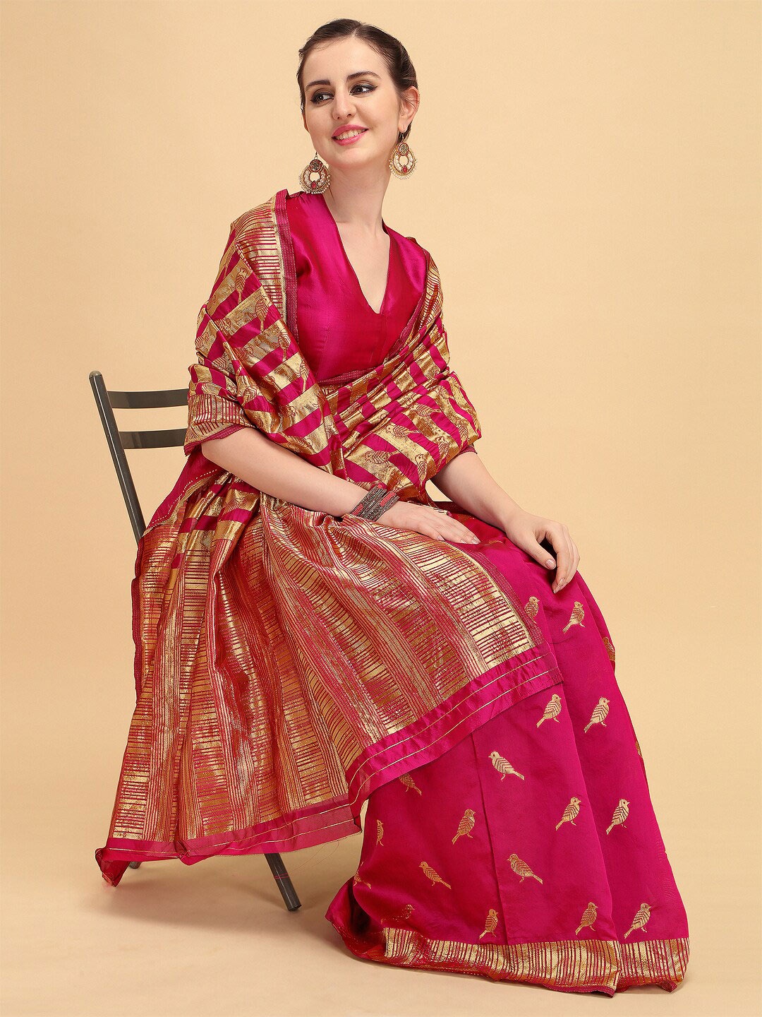 

Sangria Women Pink Sarees