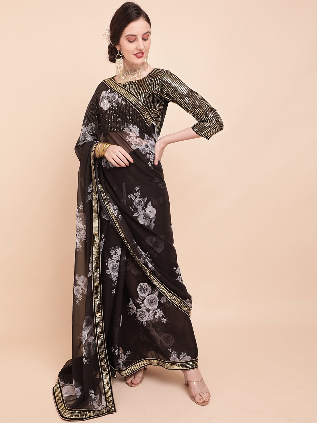 

Sangria Black & White Floral Sequinned Pure Georgette Saree