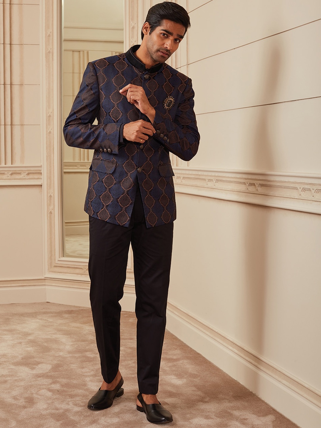 

Tasva Men Navy Blue Self-Design Bandhgala With Dori Highlights & Plain Side Panel