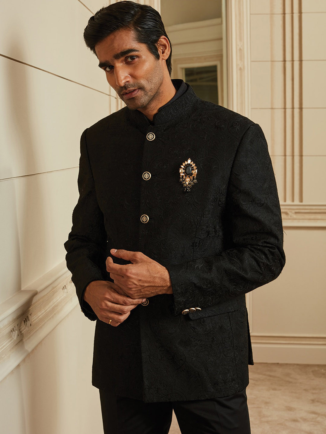 

Tasva Men All Over Thread Embroidered Bandhgala With Trousers, Black