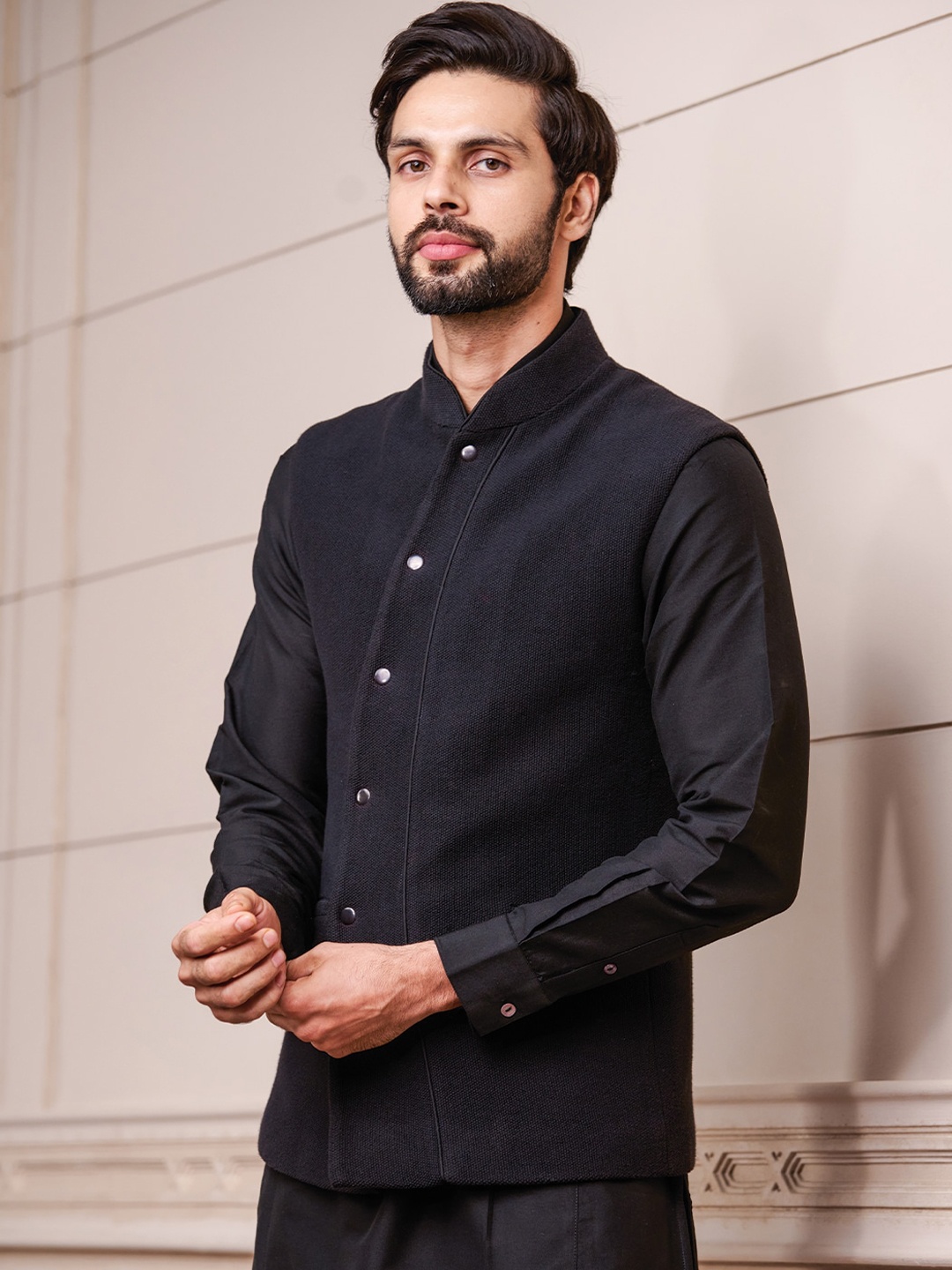 

Tasva Men Satin Detailing & Crest Pique Bundi, Black