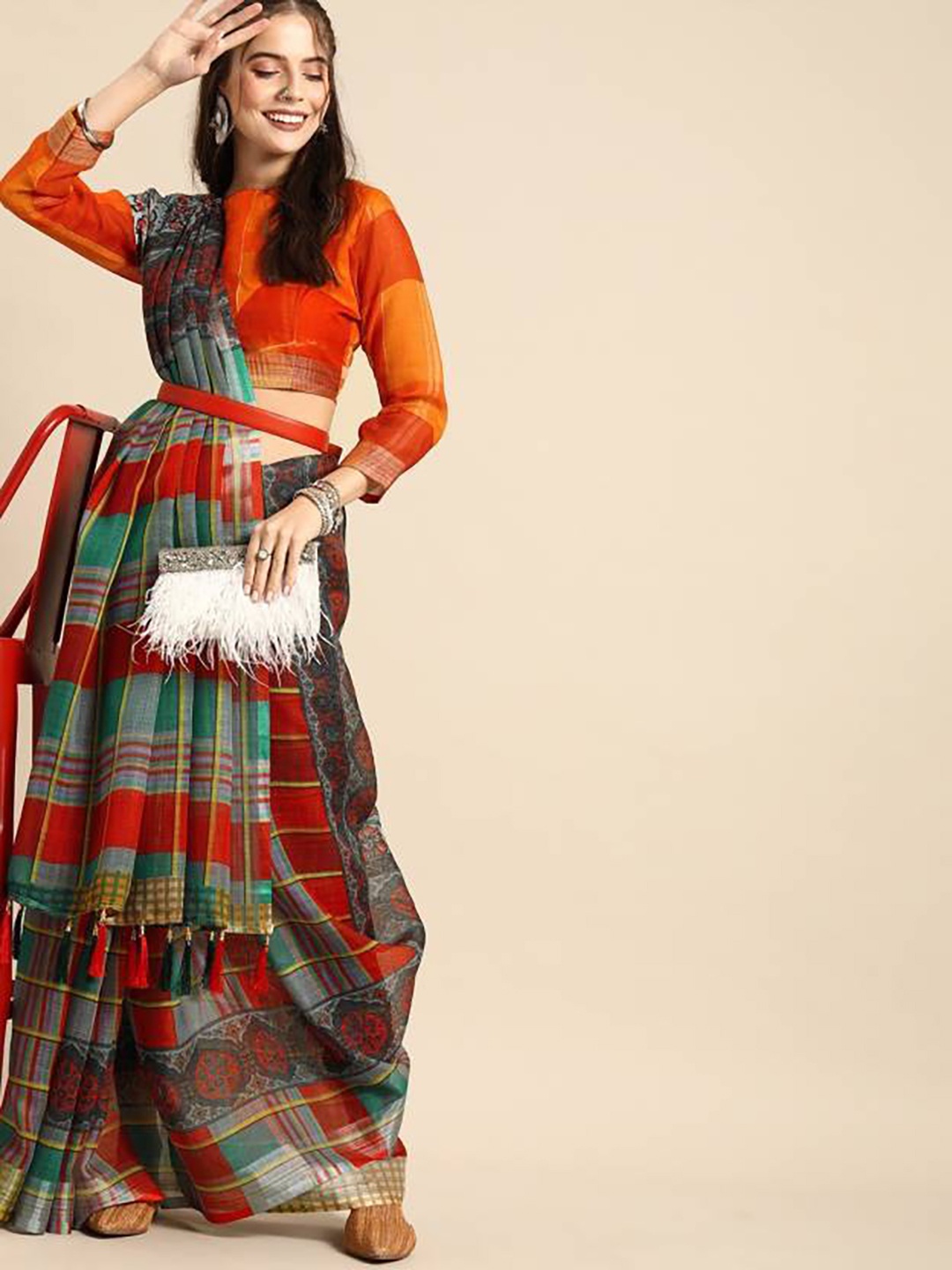 

Sangria Green & Rust Checked Pure Linen Saree