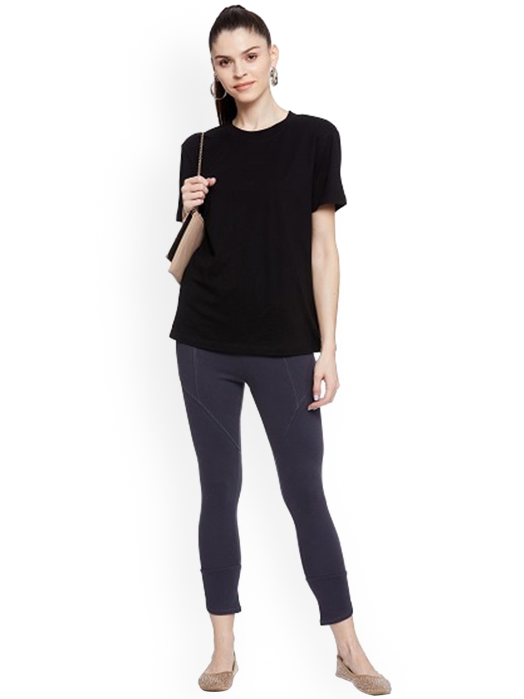 

UNMADE Women Grey Solid Calf Length Leggings