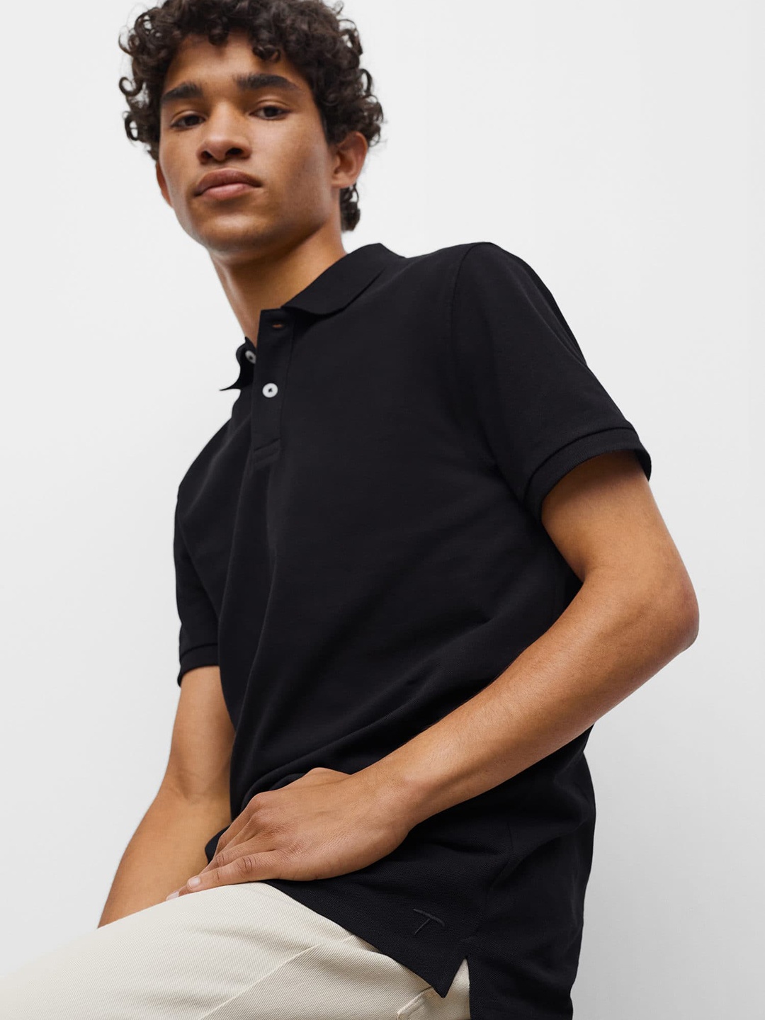 

Mango Kids Boys Black Solid Pure Cotton Polo Collar T-shirt