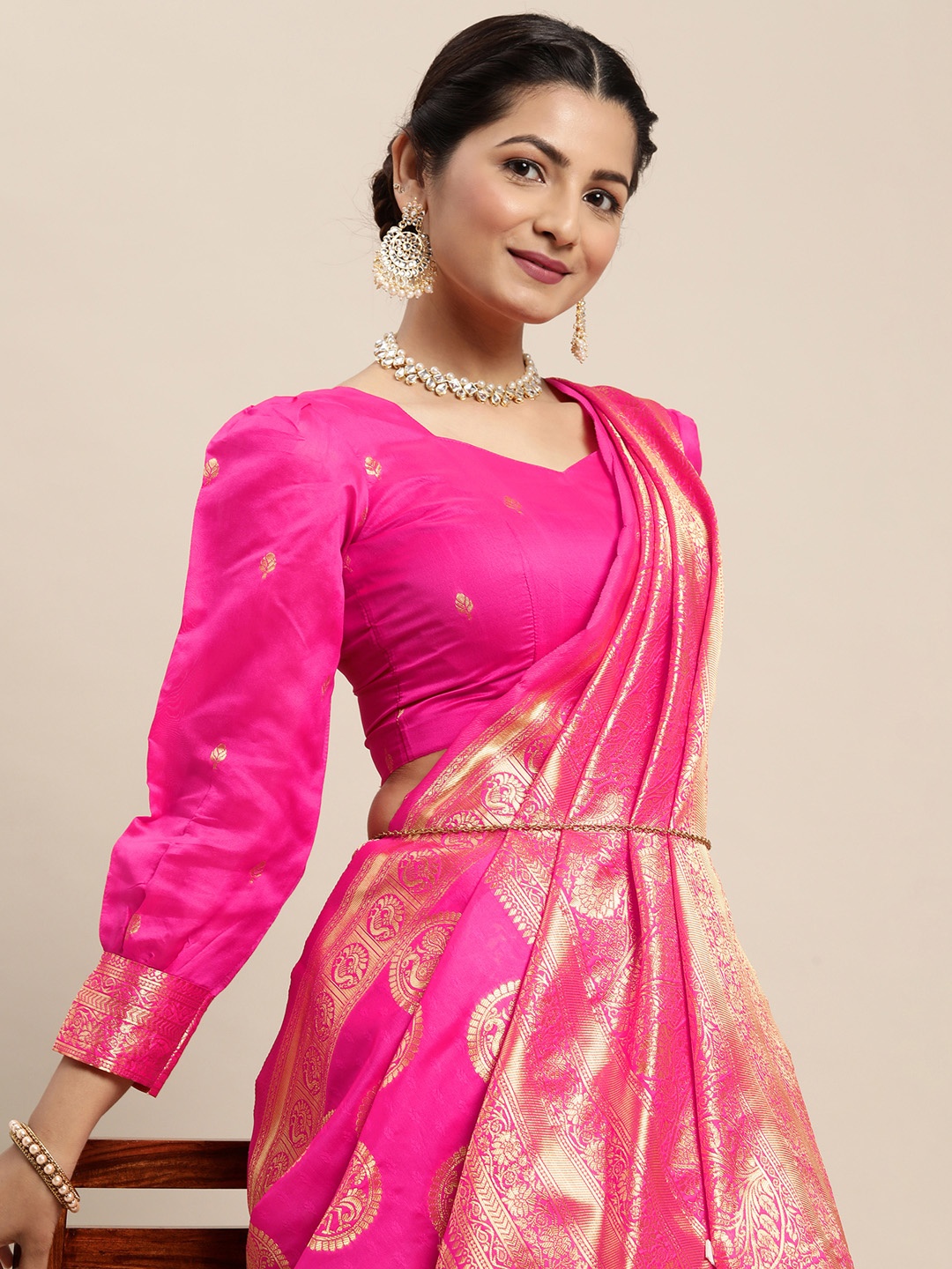 

Satrani Pink & Gold-Toned Ethnic Motifs Zari Banarasi Saree