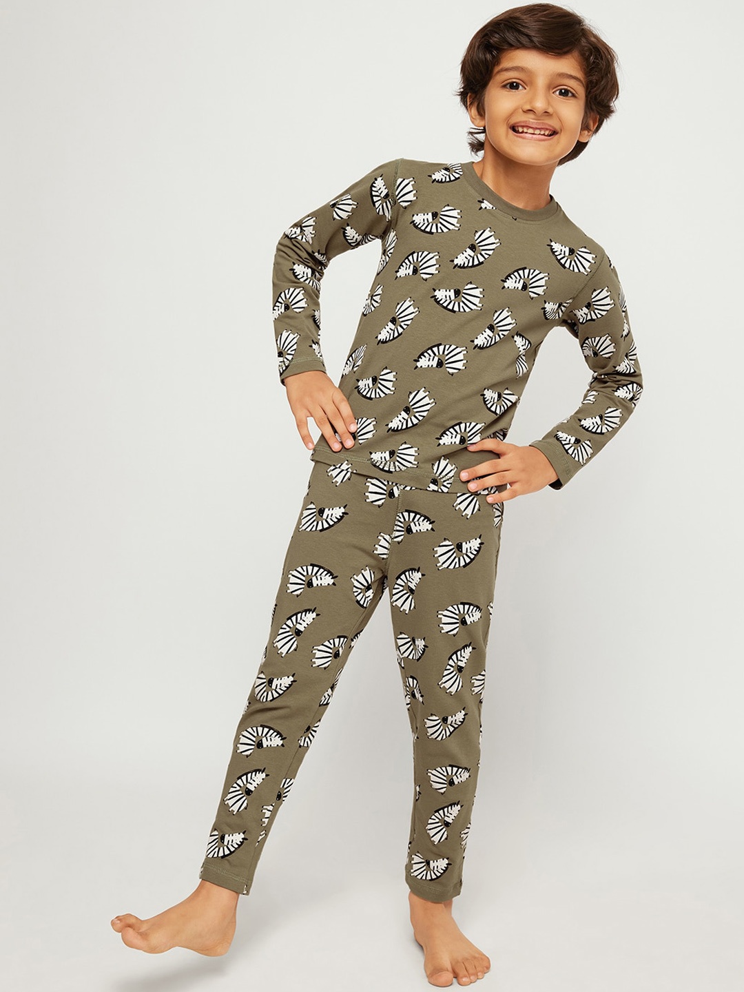 

frangipani Boys Olive Green & White Printed Cotton Night Suit