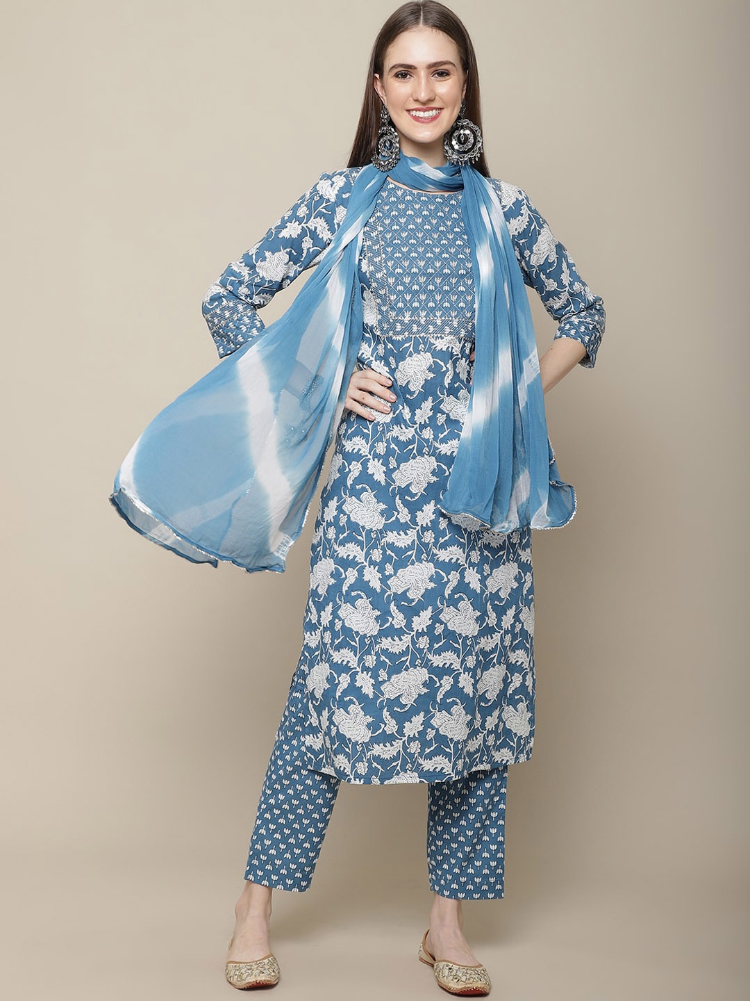 

Sangria Women Blue Ethnic Motifs Printed Gotta Patti Pure Cotton Kurta with Trousers & With Dupatta