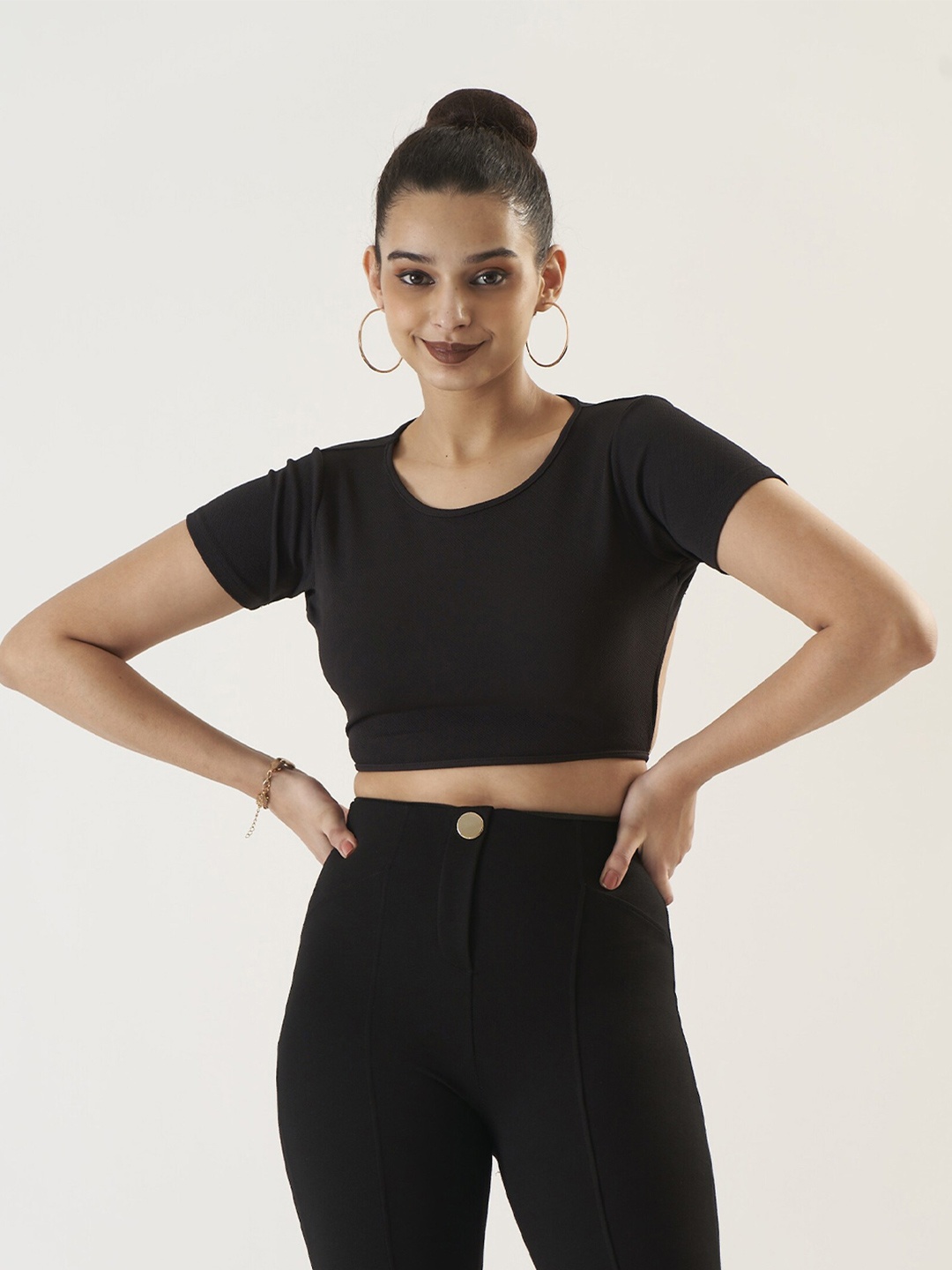 

Prettify Women Black Solid Crop Top