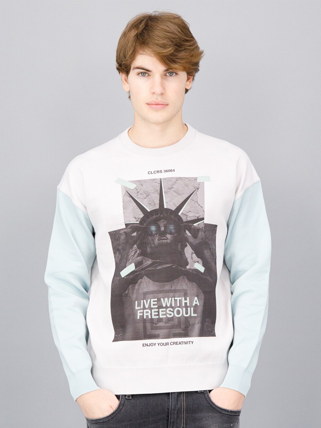 

FREESOUL Men Off White & Sea Green Printed Sweatshirt