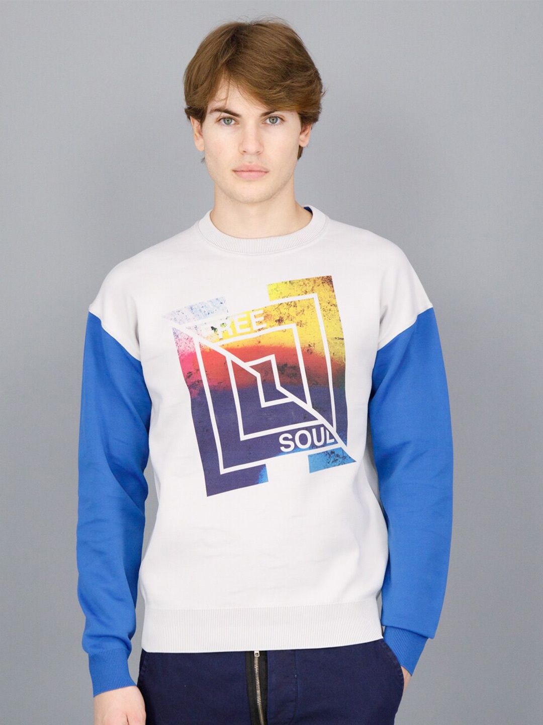 

FREESOUL Men Off White & Blue Printed Sweatshirt