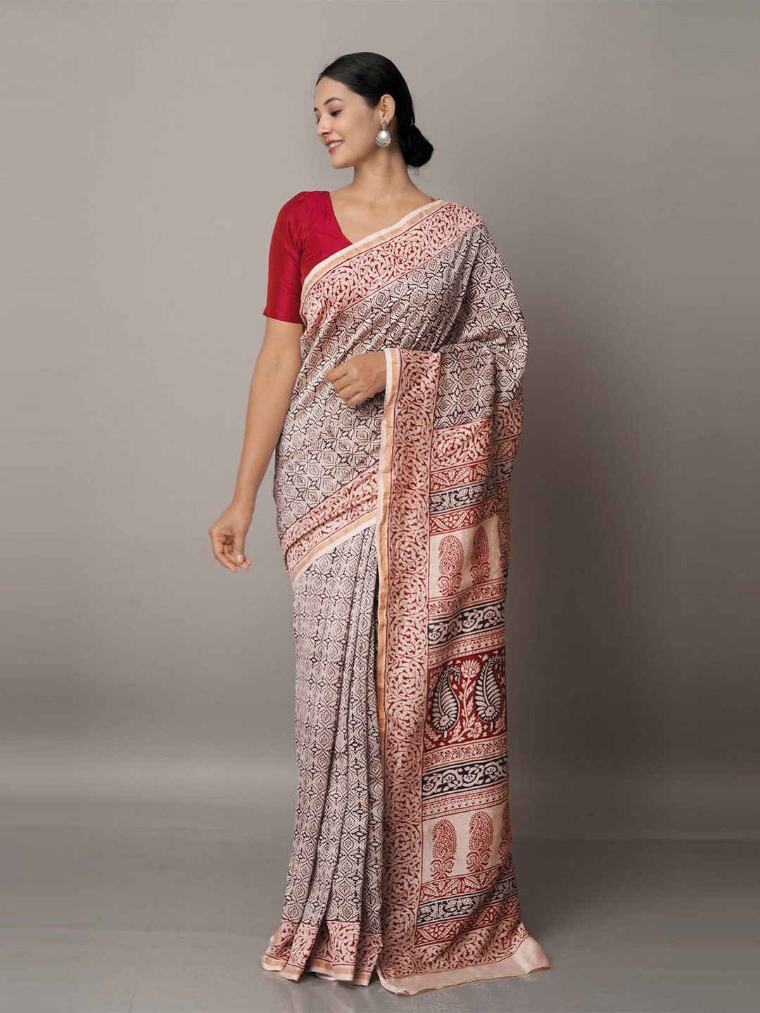 

Unnati Silks Beige & Gold-Toned Paisley Zari Pure Cotton Handloom Chanderi Saree