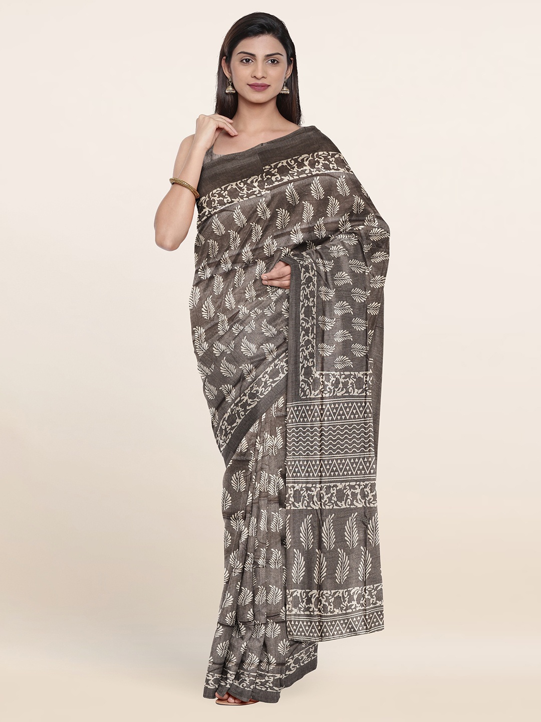 

Pothys Grey & White Floral Saree