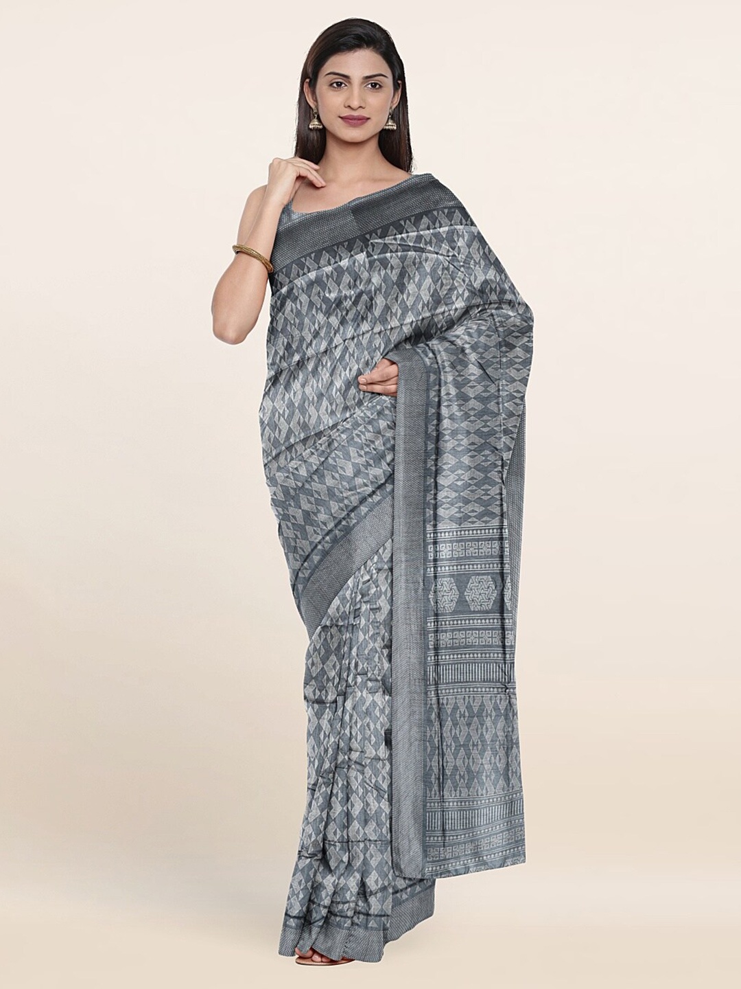 

Pothys Grey & White Printed Saree