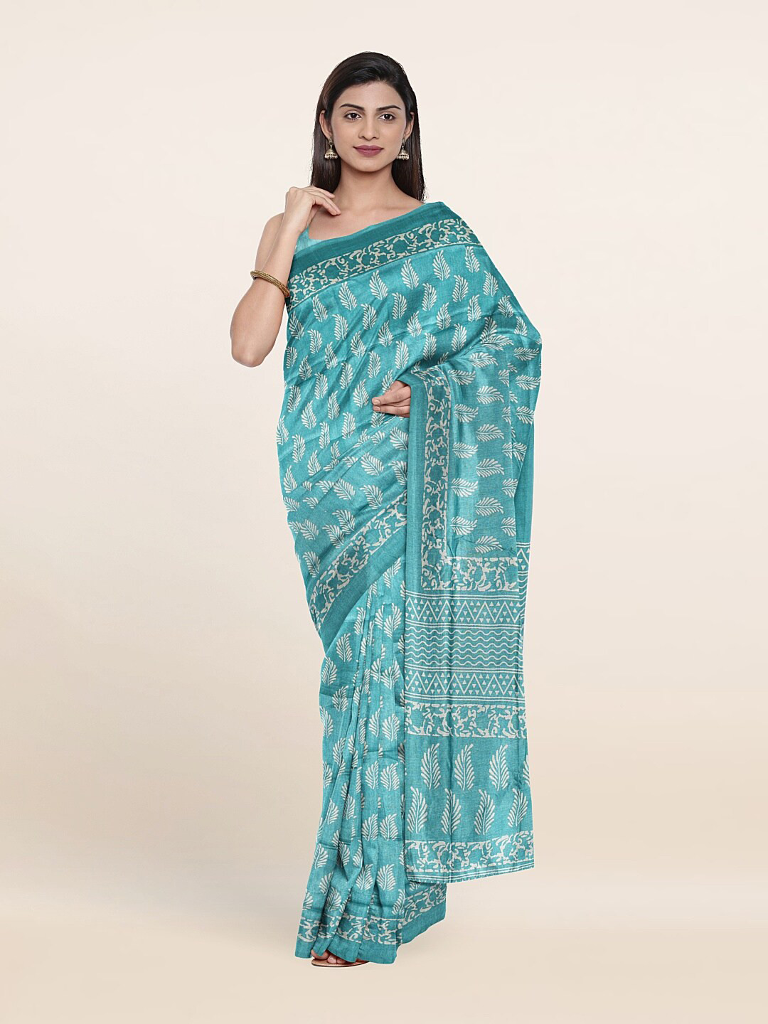 

Pothys Blue & White Floral Saree