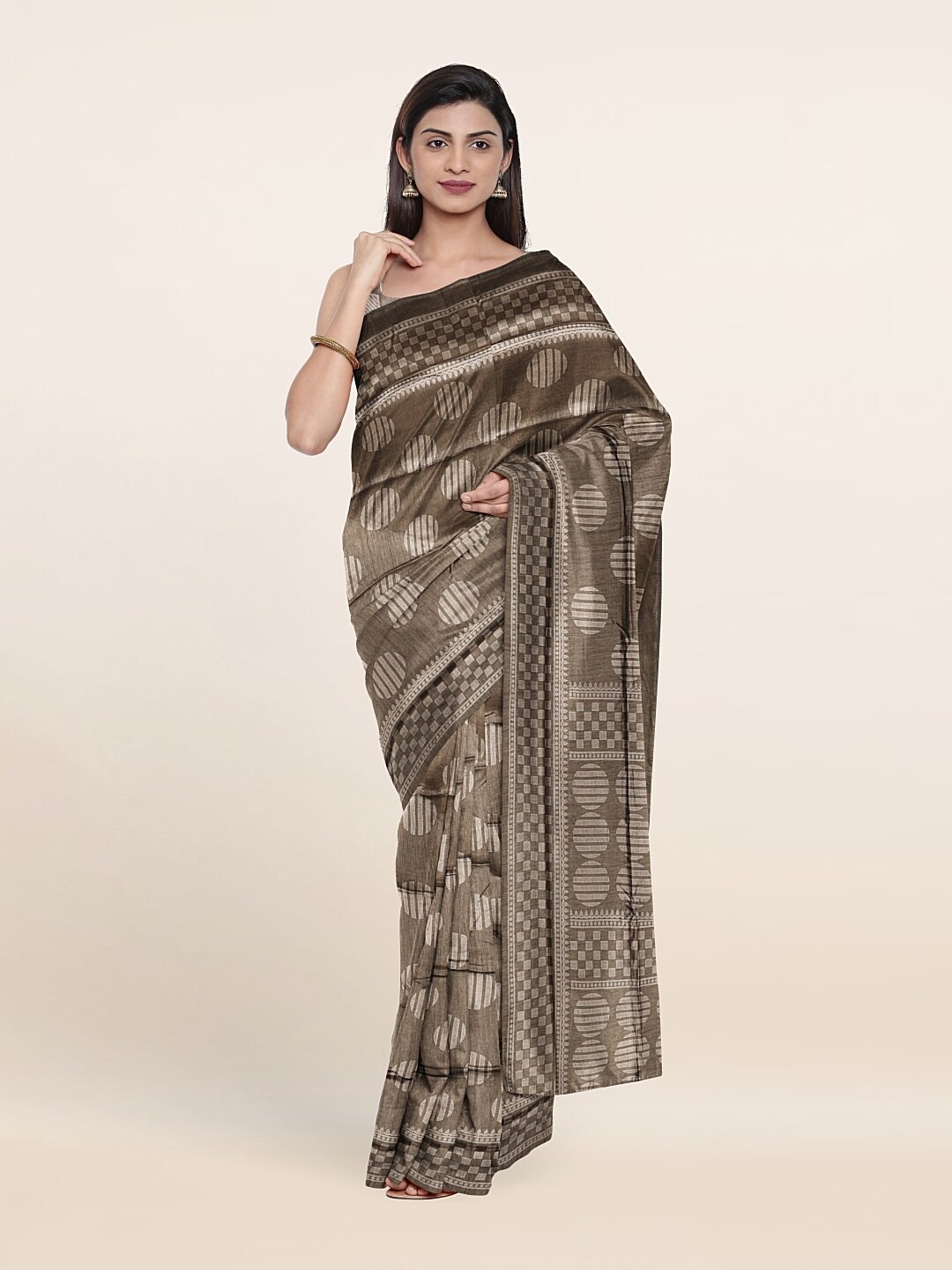 

Pothys Grey Geometric Printed Saree