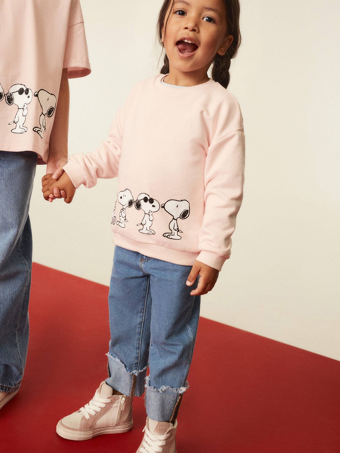 

Mango Kids Girls Pink & White Peanuts Printed Sweatshirt