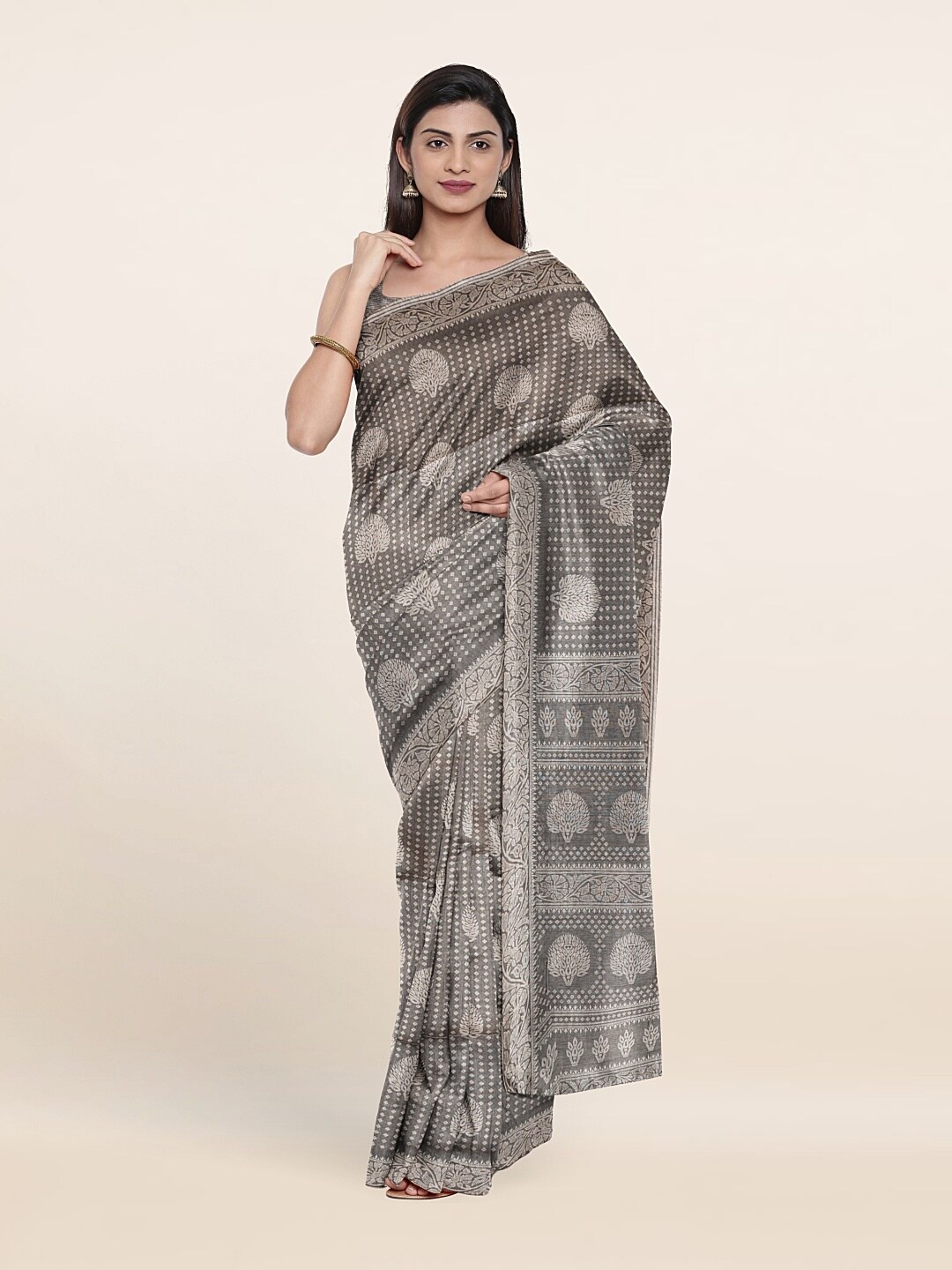 

Pothys Grey & Beige Floral Printed Saree