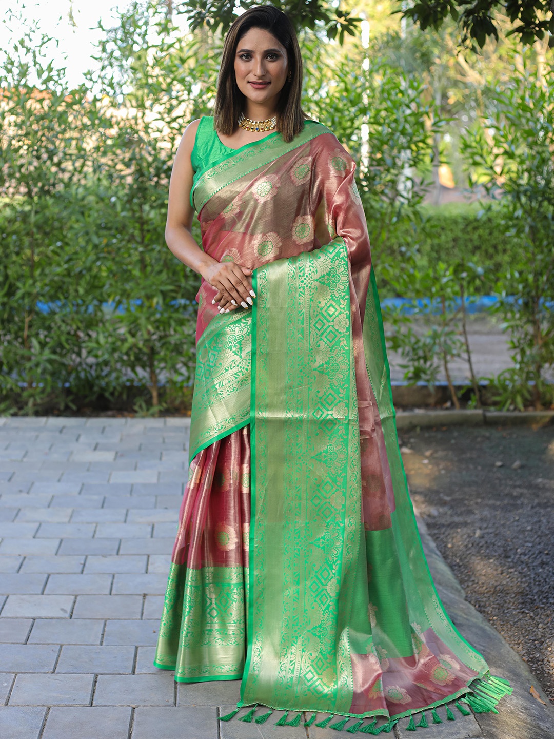 

Mitera Peach-Coloured & Green Floral Zari Silk Blend Kanjeevaram Saree