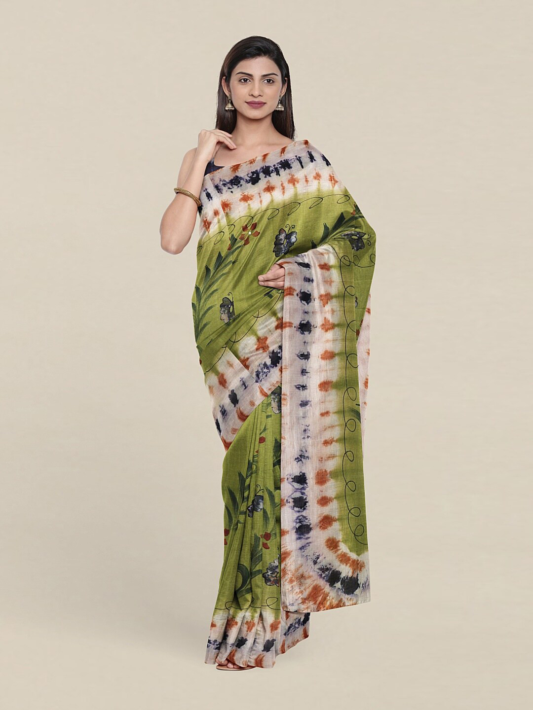 

Pothys Green & White Floral Printed Pure Cotton Saree