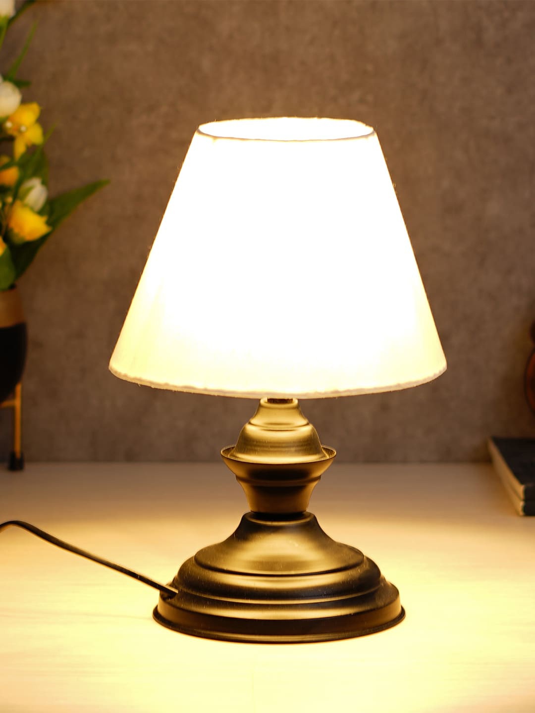 

eCraftIndia White & Black Modern Table Lamp