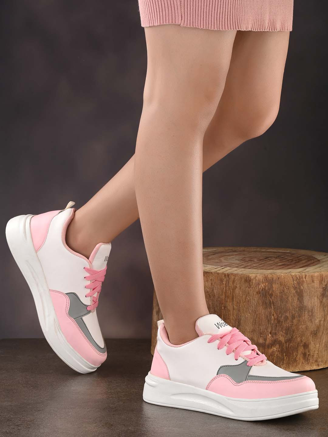 

Woakers Women Colourblocked Sneakers, White