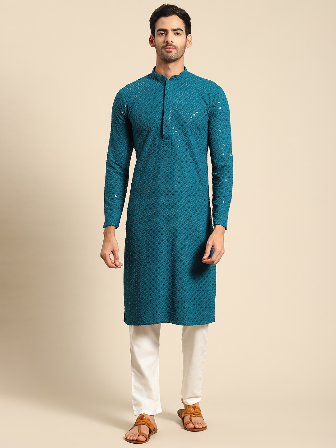 

RAJUBHAI HARGOVINDAS Men Floral Chikankari Cotton Kurta, Teal