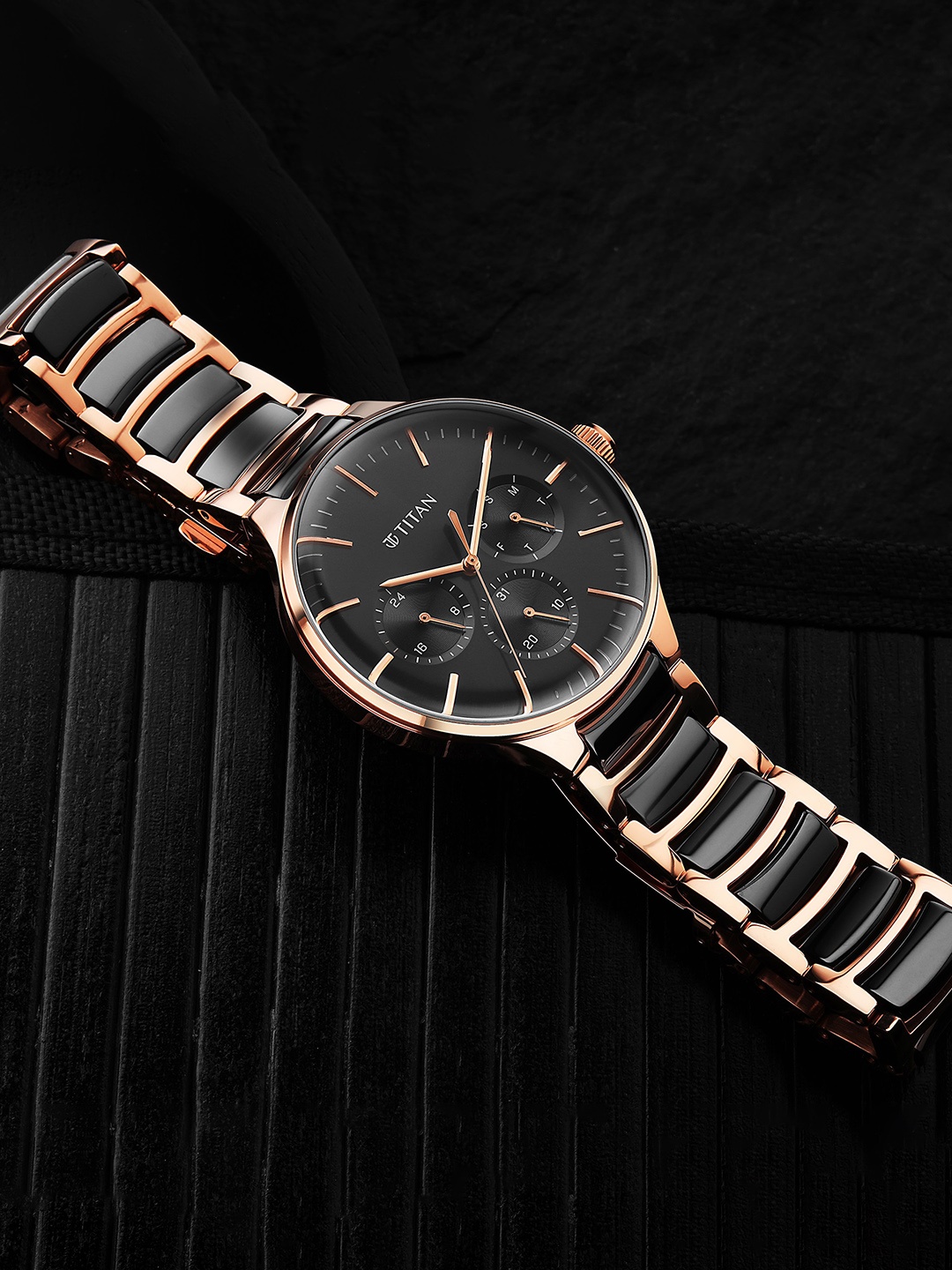 

Titan Men Black Embellished Dial & Black Stainless Steel Bracelet Style Straps Analogue Watch, Rose gold