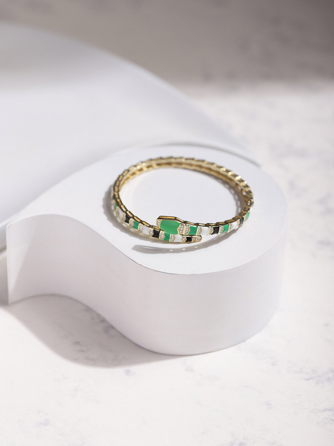 

RITU SINGH Women Gold-Toned & Green Handcrafted Bangle-Style Bracelet