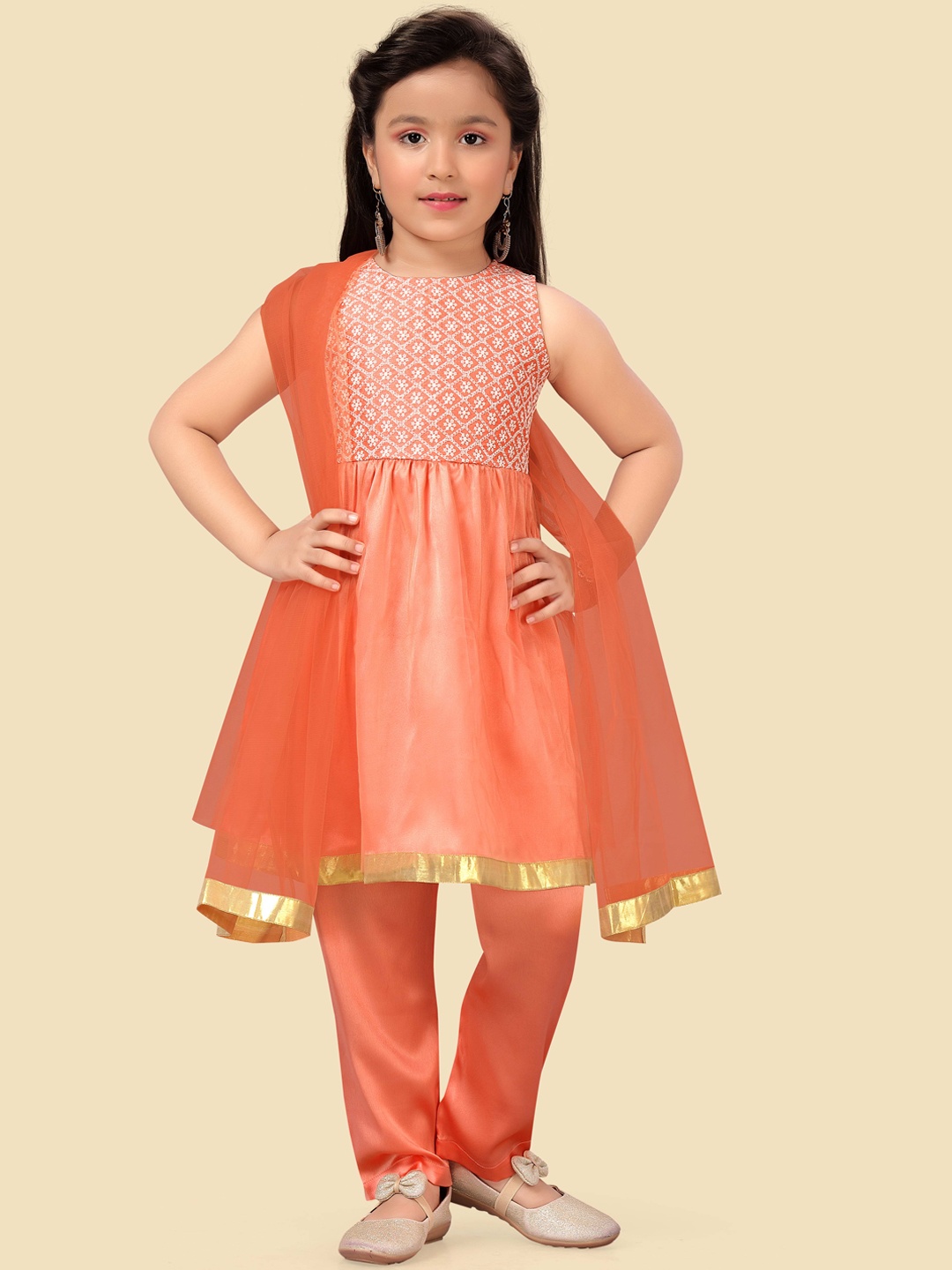 

HERE&NOW Girls Floral Embroidered Empire Gotta Patti Kurta with Trousers & With Dupatta, Peach