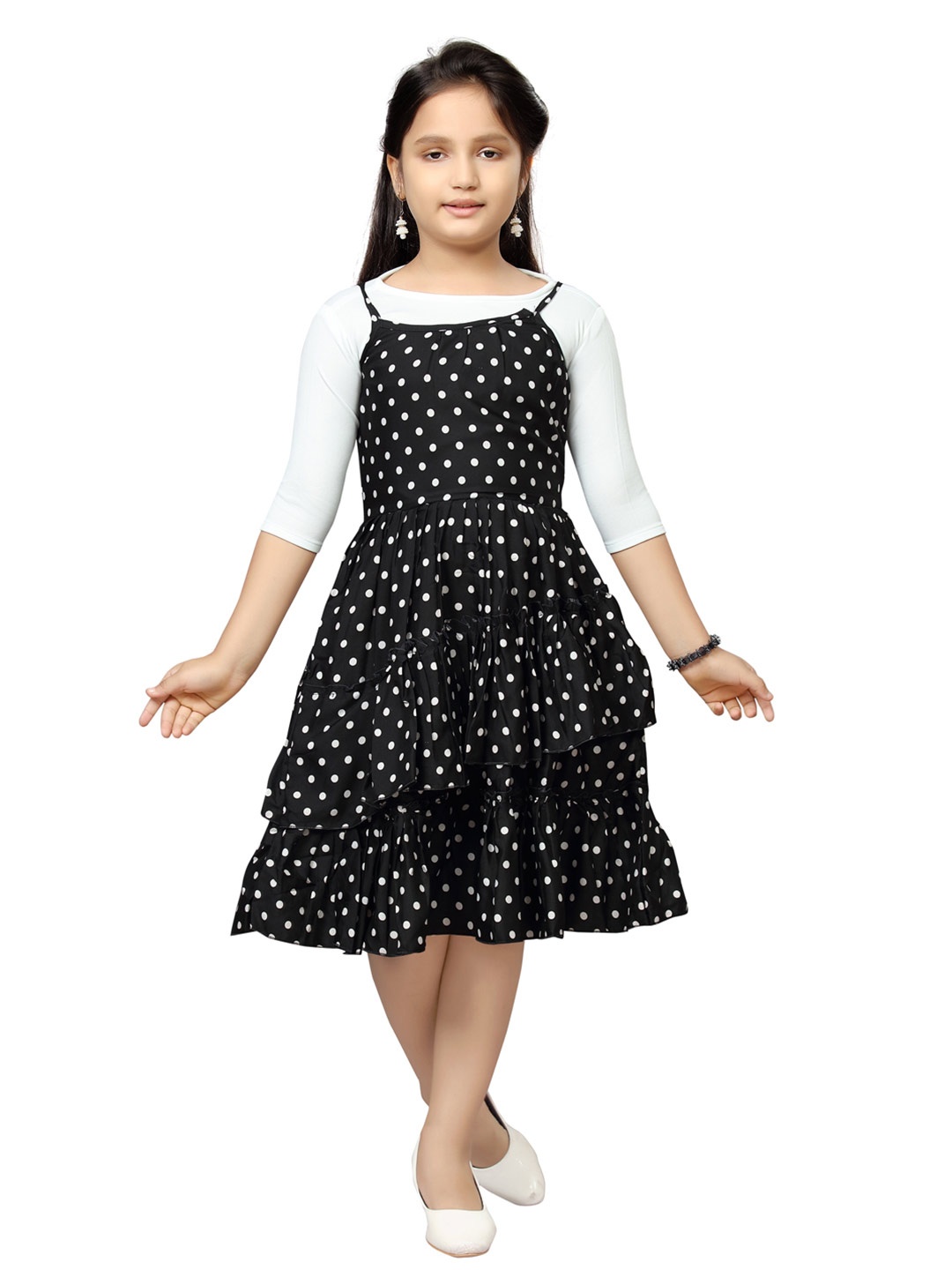 

Aarika Girls Black & White Printed Dress
