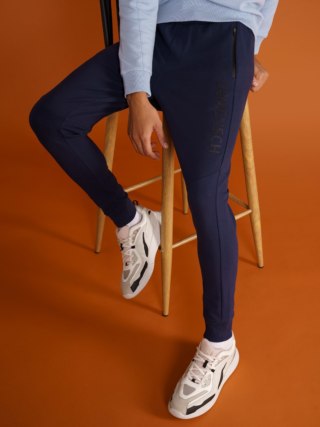 

DAMENSCH Men Brand Logo Printed Detail Cotton Regular Fit Joggers, Navy blue