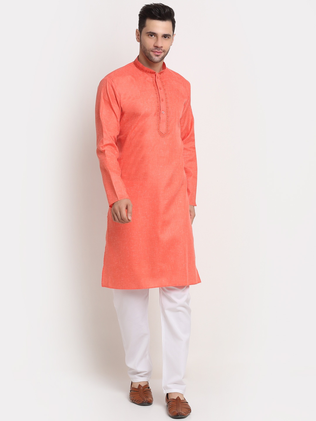 

KRAFT INDIA Men Coral Embroidered Cotton Straight Kurta