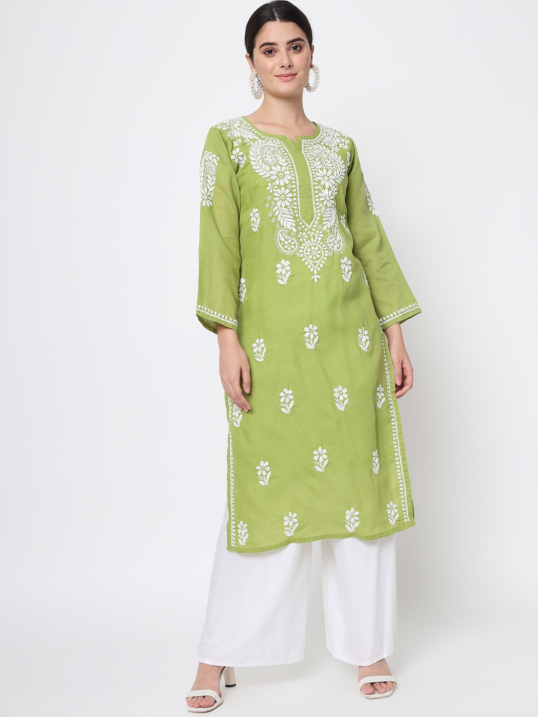 

PARAMOUNT CHIKAN Women Olive Green & White Embroidered Cotton Chikankari Kurta