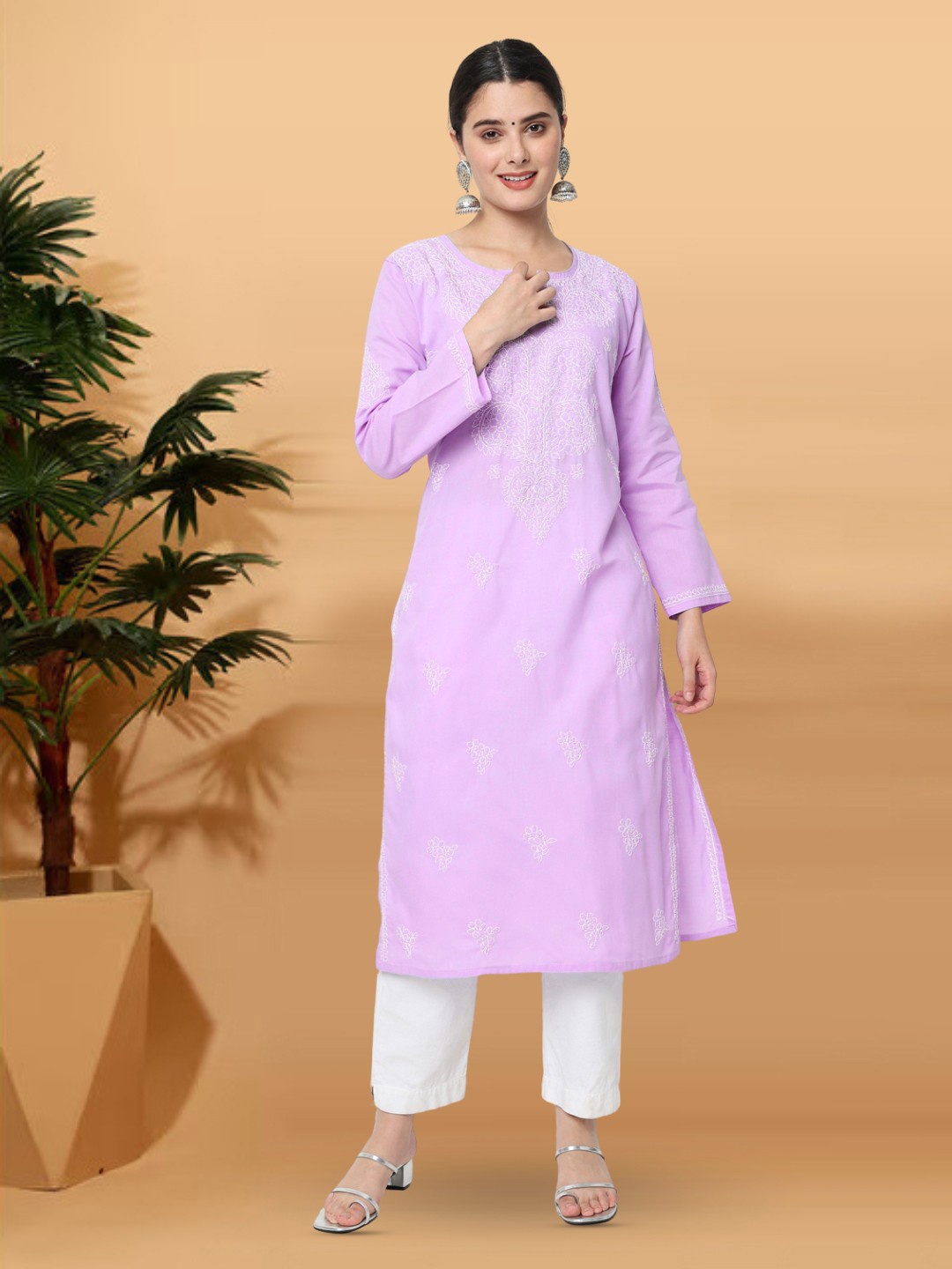 

PARAMOUNT CHIKAN Women Mauve & White Embroidered Cotton Chikankari Kurta