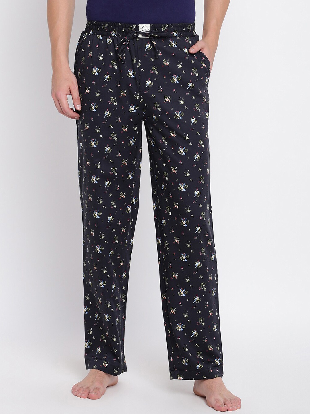 

abof Men Black Floral Printed Cotton Lounge Drawstring Pants