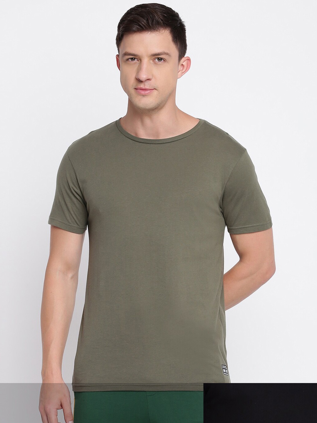 

Abof Men Pack Of 2 Olive Green & Black Cotton T-shirt