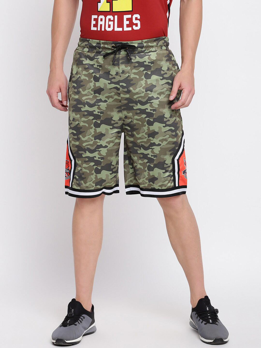 

abof Men Green Camouflage Printed Shorts