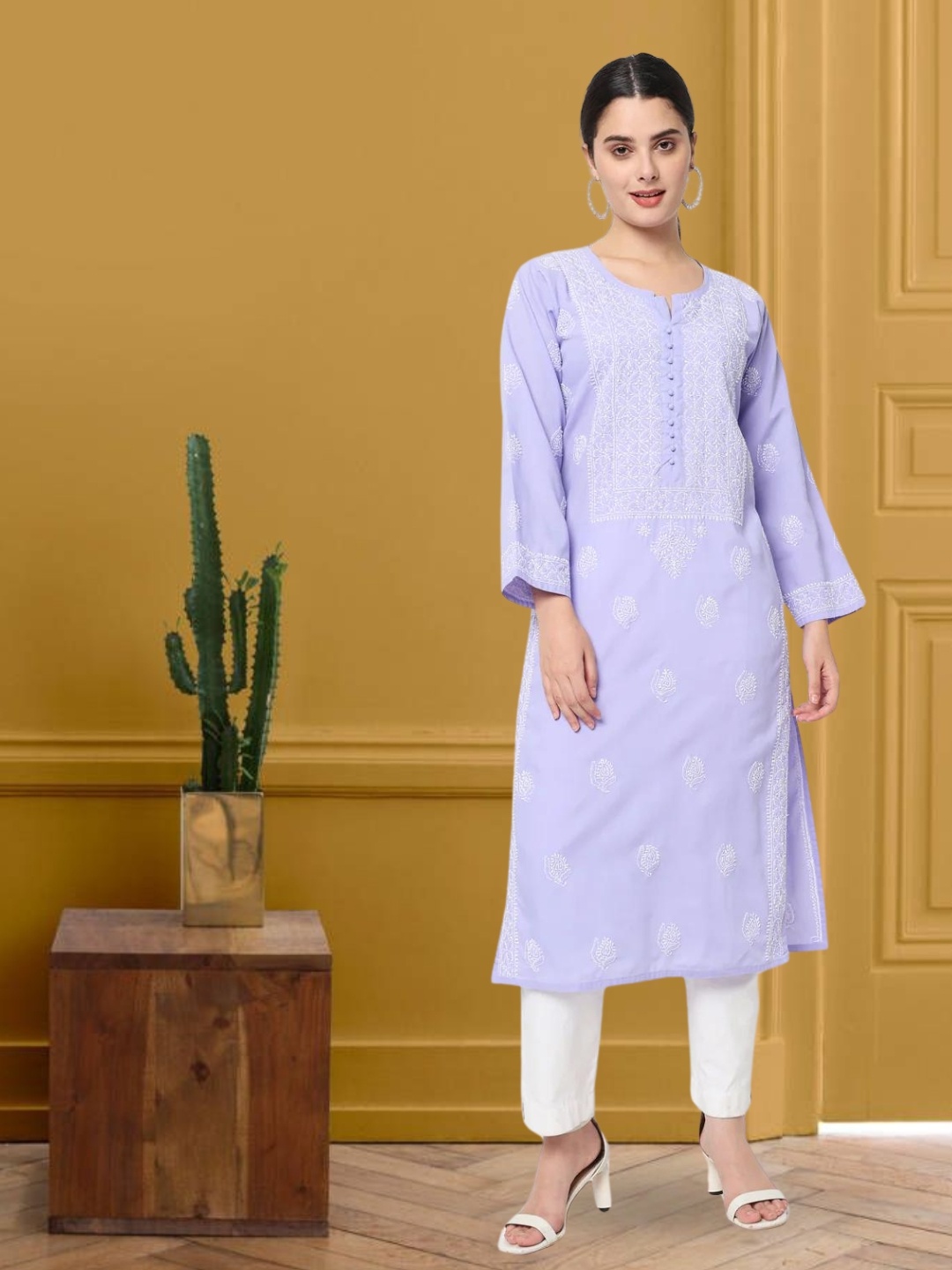 

PARAMOUNT CHIKAN Women Mauve & White Embroidered Chikankari Cotton Straight Kurta