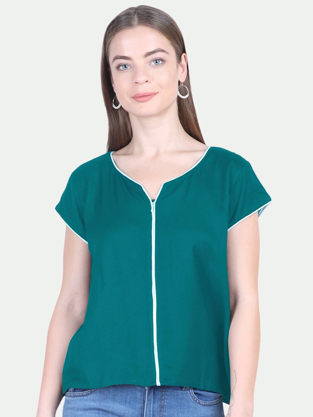 

PATRORNA Plus Size Women Green Front Zip Short Sleeves Top