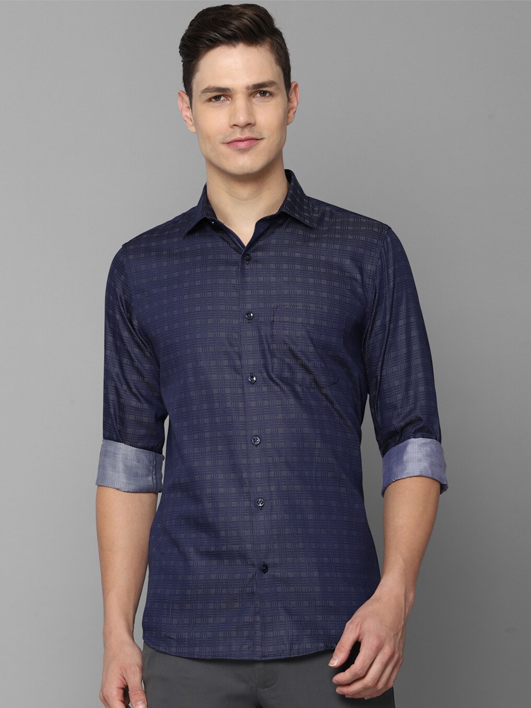 

Allen Solly Men Navy Blue Slim Fit Pure Cotton Checked Casual Shirt