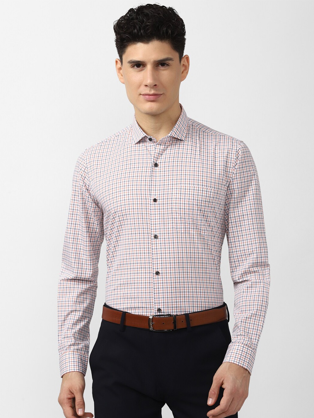

Peter England Men White Slim Fit Checked Formal Shirt